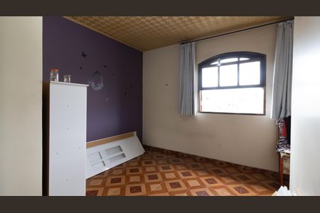 Casa à venda com 174m², 3 quartos e 3 vagasQuarto 2