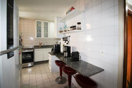 Apartamento à venda com 98m², 3 quartos e 2 vagasCozinha