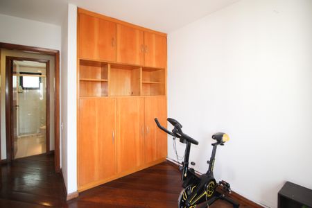 Apartamento à venda com 98m², 3 quartos e 2 vagasQuarto 2