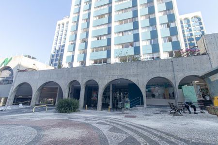Apartamento à venda com 194m², 3 quartos e 2 vagas Apartamento à venda com 194m², 3 quartos e 2 vagasFachada do Condomínio