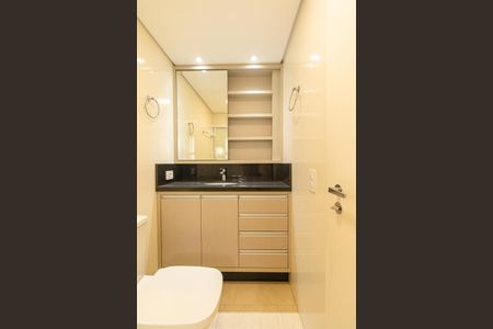Apartamento à venda com 194m², 3 quartos e 2 vagas Apartamento à venda com 194m², 3 quartos e 2 vagasBanheiro da Suíte