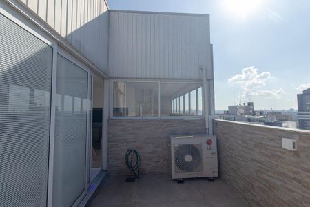 Apartamento à venda com 194m², 3 quartos e 2 vagas Apartamento à venda com 194m², 3 quartos e 2 vagasTerraço