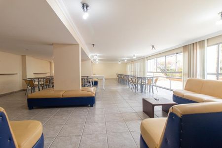 Apartamento à venda com 194m², 3 quartos e 2 vagas Apartamento à venda com 194m², 3 quartos e 2 vagasÁrea comum - Salão de festas