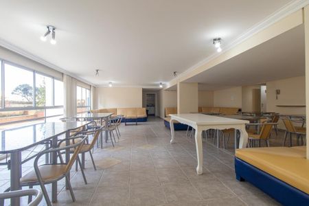 Apartamento à venda com 194m², 3 quartos e 2 vagas Apartamento à venda com 194m², 3 quartos e 2 vagasÁrea comum - Salão de festas