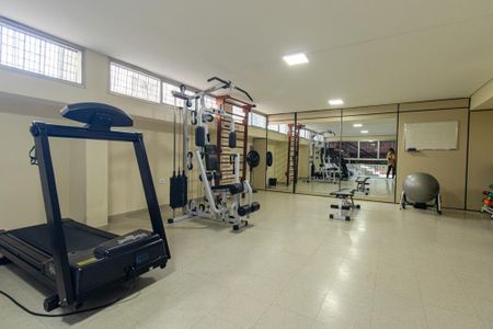 Apartamento à venda com 194m², 3 quartos e 2 vagas Apartamento à venda com 194m², 3 quartos e 2 vagasÁrea comum - Academia