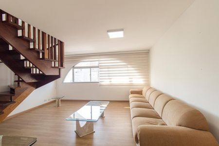Apartamento à venda com 194m², 3 quartos e 2 vagas Apartamento à venda com 194m², 3 quartos e 2 vagasSala