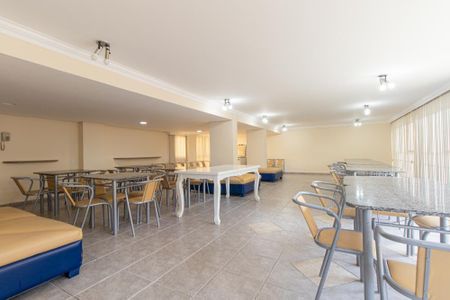 Apartamento à venda com 194m², 3 quartos e 2 vagas Apartamento à venda com 194m², 3 quartos e 2 vagasÁrea comum - Salão de festas