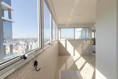 Apartamento à venda com 194m², 3 quartos e 2 vagas Apartamento à venda com 194m², 3 quartos e 2 vagasCobertura