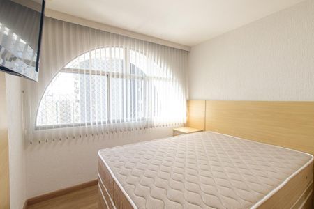 Apartamento à venda com 194m², 3 quartos e 2 vagas Apartamento à venda com 194m², 3 quartos e 2 vagasQuarto 1