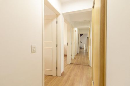Apartamento à venda com 194m², 3 quartos e 2 vagas Apartamento à venda com 194m², 3 quartos e 2 vagasCorredor