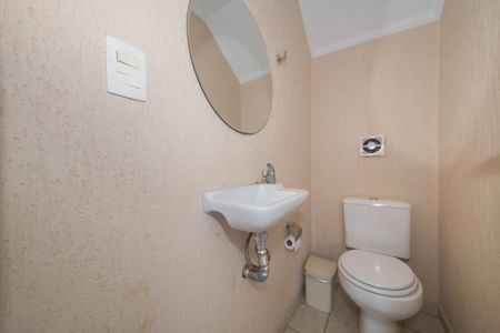 Casa à venda com 78m², 2 quartos e 2 vagasLavabo