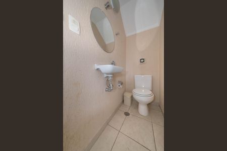 Casa à venda com 78m², 2 quartos e 2 vagasLavabo