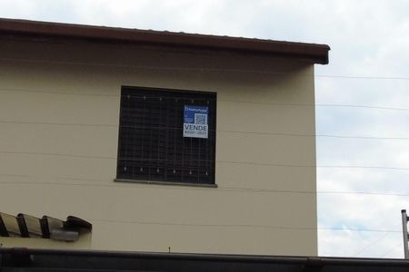 Casa à venda com 78m², 2 quartos e 2 vagasPlaquinha