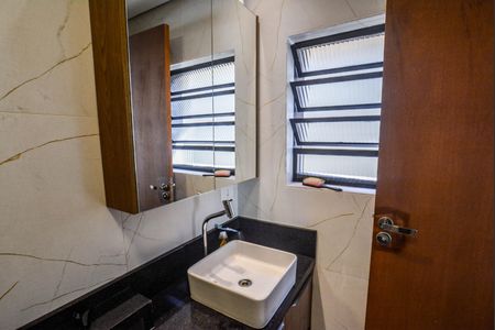 Casa à venda com 210m², 3 quartos e 2 vagas Casa à venda com 210m², 3 quartos e 2 vagasBanheiro da Suíte