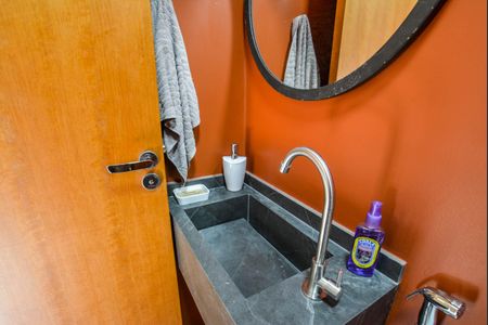 Casa à venda com 210m², 3 quartos e 2 vagas Casa à venda com 210m², 3 quartos e 2 vagasLavabo