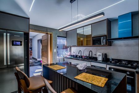 Casa à venda com 210m², 3 quartos e 2 vagas Casa à venda com 210m², 3 quartos e 2 vagasCozinha e Área de Serviço