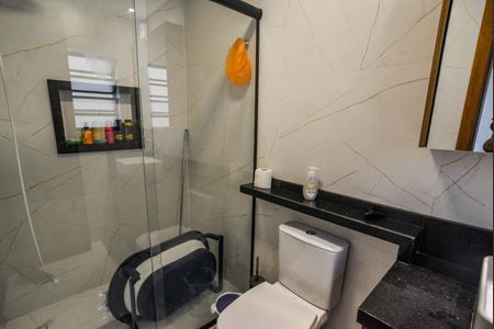Casa à venda com 210m², 3 quartos e 2 vagas Casa à venda com 210m², 3 quartos e 2 vagasBanheiro da Suíte