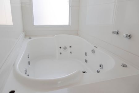 Casa à venda com 250m², 4 quartos e 4 vagas Casa à venda com 250m², 4 quartos e 4 vagasBanheiro Suíte 3