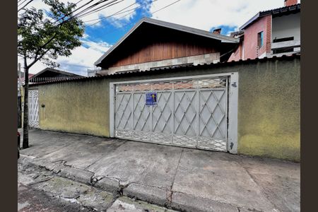 Casa à venda com 430m², 5 quartos e 6 vagas Casa à venda com 430m², 5 quartos e 6 vagasFachada