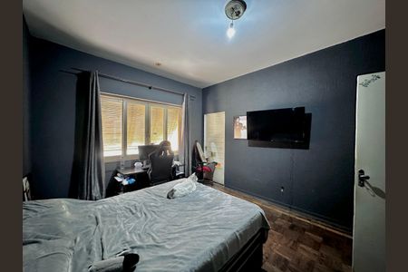 Casa à venda com 430m², 5 quartos e 6 vagas Casa à venda com 430m², 5 quartos e 6 vagasQuarto 1