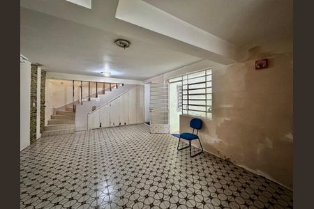 Casa à venda com 430m², 5 quartos e 6 vagas Casa à venda com 430m², 5 quartos e 6 vagasDepósito