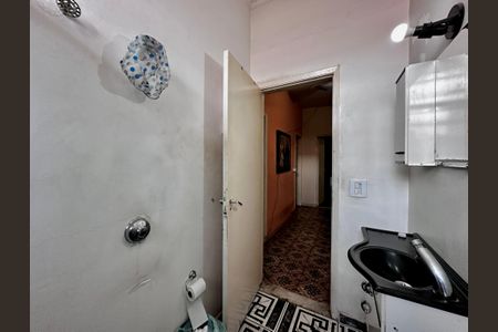 Casa à venda com 430m², 5 quartos e 6 vagas Casa à venda com 430m², 5 quartos e 6 vagasBanheiro Social