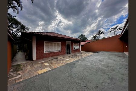 Casa à venda com 430m², 5 quartos e 6 vagas Casa à venda com 430m², 5 quartos e 6 vagasQuintal