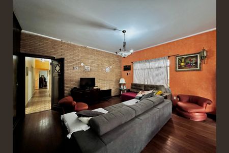 Casa à venda com 430m², 5 quartos e 6 vagas Casa à venda com 430m², 5 quartos e 6 vagasSala