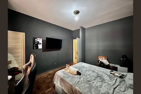 Casa à venda com 430m², 5 quartos e 6 vagas Casa à venda com 430m², 5 quartos e 6 vagasQuarto 1