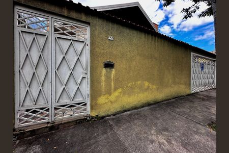 Casa à venda com 430m², 5 quartos e 6 vagas Casa à venda com 430m², 5 quartos e 6 vagasFachada