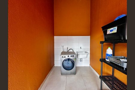 Casa à venda com 430m², 5 quartos e 6 vagas Casa à venda com 430m², 5 quartos e 6 vagasÁrea de Serviço