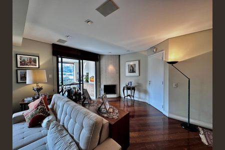 Apartamento à venda com 109m², 2 quartos e 3 vagasSala