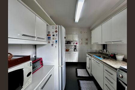 Apartamento à venda com 109m², 2 quartos e 3 vagasCozinha