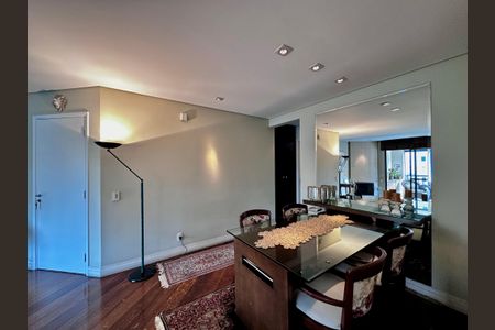 Apartamento à venda com 109m², 2 quartos e 3 vagasSala