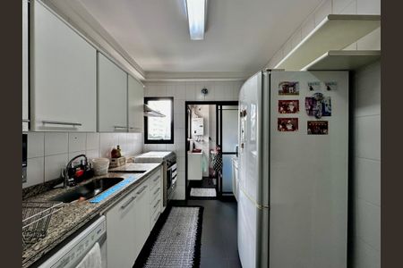 Apartamento à venda com 109m², 2 quartos e 3 vagasCozinha