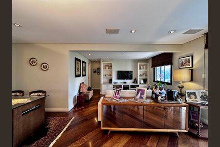 Apartamento à venda com 109m², 2 quartos e 3 vagasSala