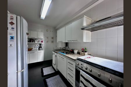 Apartamento à venda com 109m², 2 quartos e 3 vagasCozinha