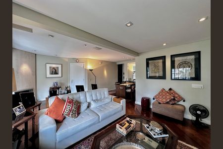 Apartamento à venda com 109m², 2 quartos e 3 vagasSala