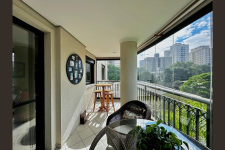 Apartamento à venda com 109m², 2 quartos e 3 vagasVaranda da Sala