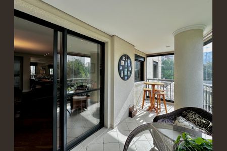 Apartamento à venda com 109m², 2 quartos e 3 vagasVaranda da Sala