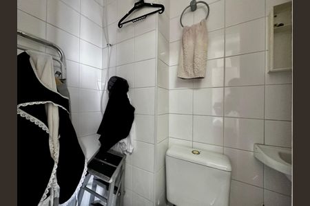 Apartamento à venda com 109m², 2 quartos e 3 vagasBanheiro de Serviço