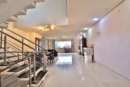 Casa à venda com 454m², 4 quartos e 4 vagasSala