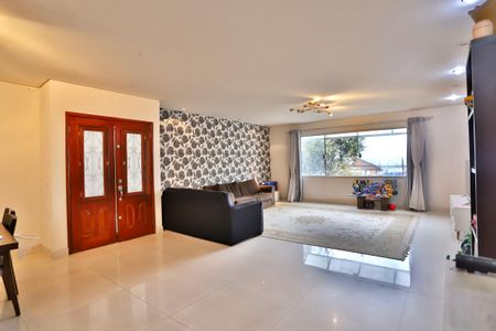 Casa à venda com 454m², 4 quartos e 4 vagasSala