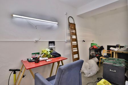 Casa à venda com 454m², 4 quartos e 4 vagasQuarto de Serviço