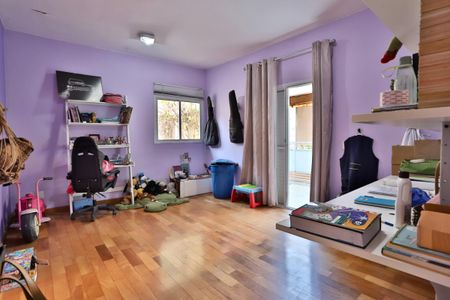 Casa à venda com 454m², 4 quartos e 4 vagasQuarto 2