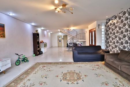 Casa à venda com 454m², 4 quartos e 4 vagasSala