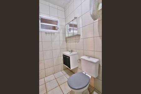 Casa à venda com 454m², 4 quartos e 4 vagasBanheiro de serviço