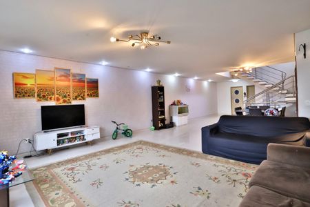 Casa à venda com 454m², 4 quartos e 4 vagasSala