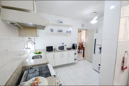 Apartamento à venda com 128m², 3 quartos e sem vagaCozinha