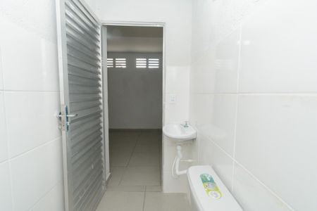 Studio para alugar com 45m², 1 quarto e sem vaga Studio para alugar com 45m², 1 quarto e sem vagaBanheiro
